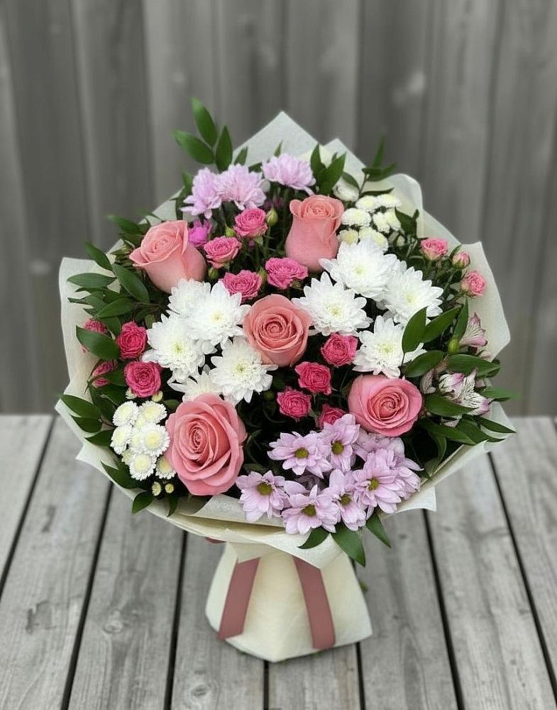 Букет цветов из: Альстромерии, Гвоздики, Розы и Хризантемы в Кошурниково
