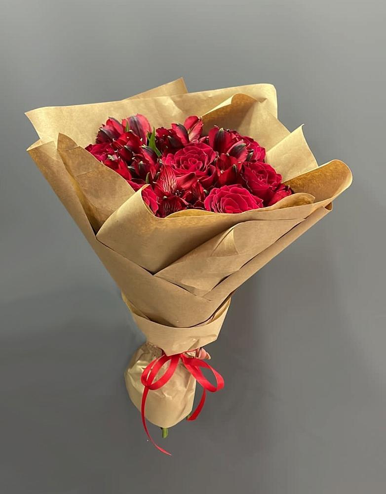 Букет цветов из: Альстромерии и Розы в Кошурниково