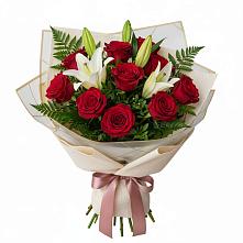 Букет цветов из:  Лилии и Розы в Кошурниково