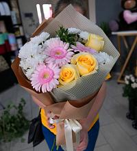 Букет цветов из:  Герберы, Розы и Хризантемы в Кошурниково