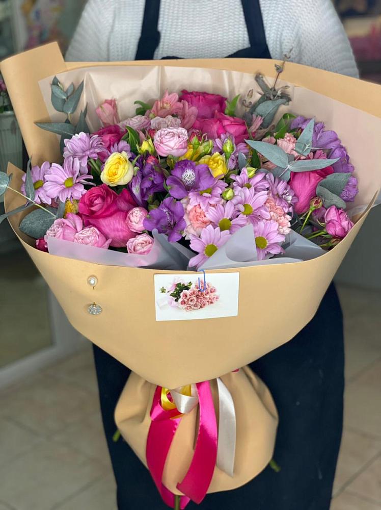 Букет цветов из: Хризантемы, Гвоздики и Альстромерии в Кошурниково