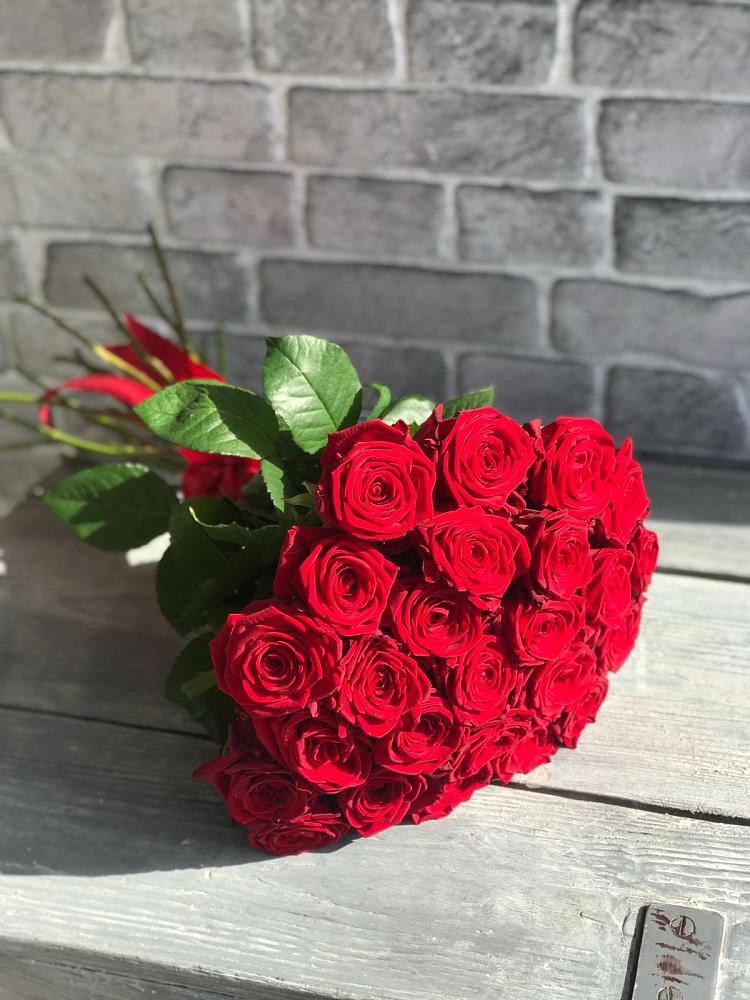 Букет Красные розы Фридом в Кошурниково