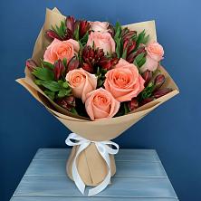 Букет цветов из:  Розы и Альстромерии в Кошурниково