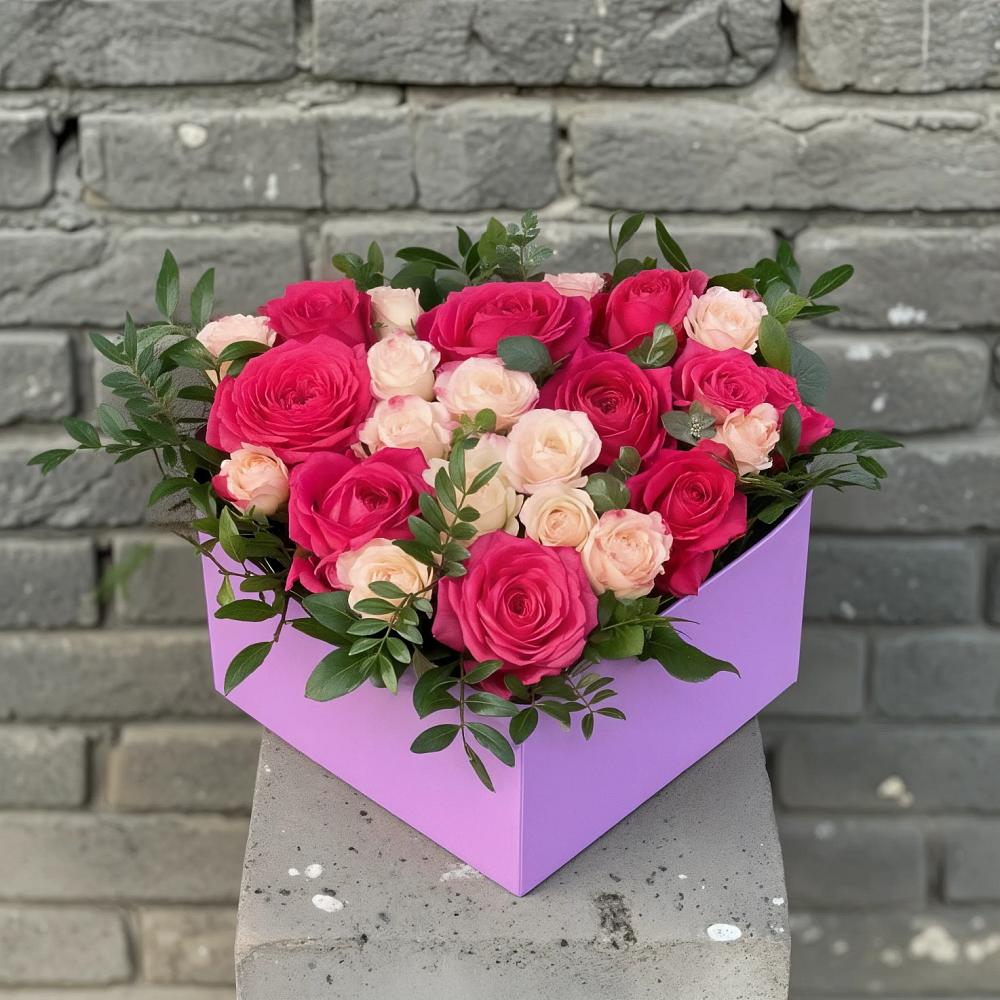 Цветочная композиция из Розы в коробке в Кошурниково
