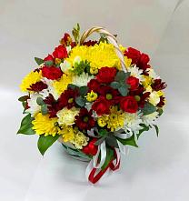 Цветочная композиция из Хризантемы и Розы в корзине в Кошурниково
