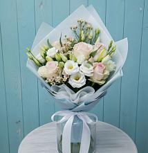 Букет цветов из:  Розы и Лизиантусы в Кошурниково