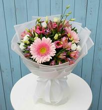 Букет цветов из:  Герберы, Альстромерии и Лизиантусы в Кошурниково