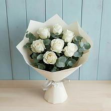 Букет Белые розы в Эвкалипте в Кошурниково