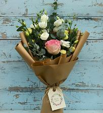 Букет цветов из:  Розы и Лизиантусы в Кошурниково