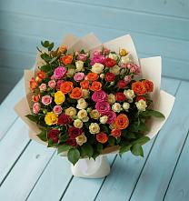 Букет Микс из разноцветных кустовых роз в Кошурниково